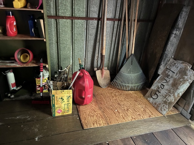 photo of garage items